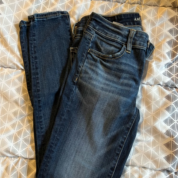 American Eagle Skinny Jeans - Picture 1 of 3